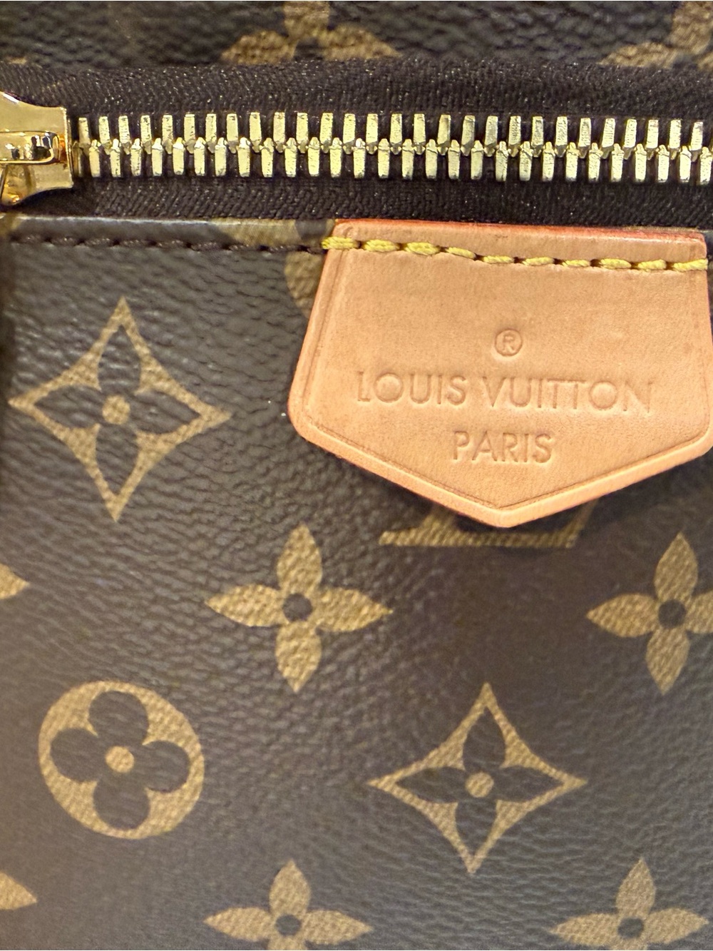 Louis Vuitton Discontinued BumBag - Picture 2 of 8